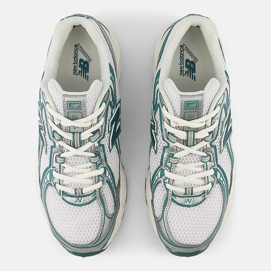New Balance 740