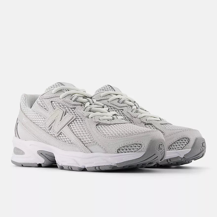 New Balance 740