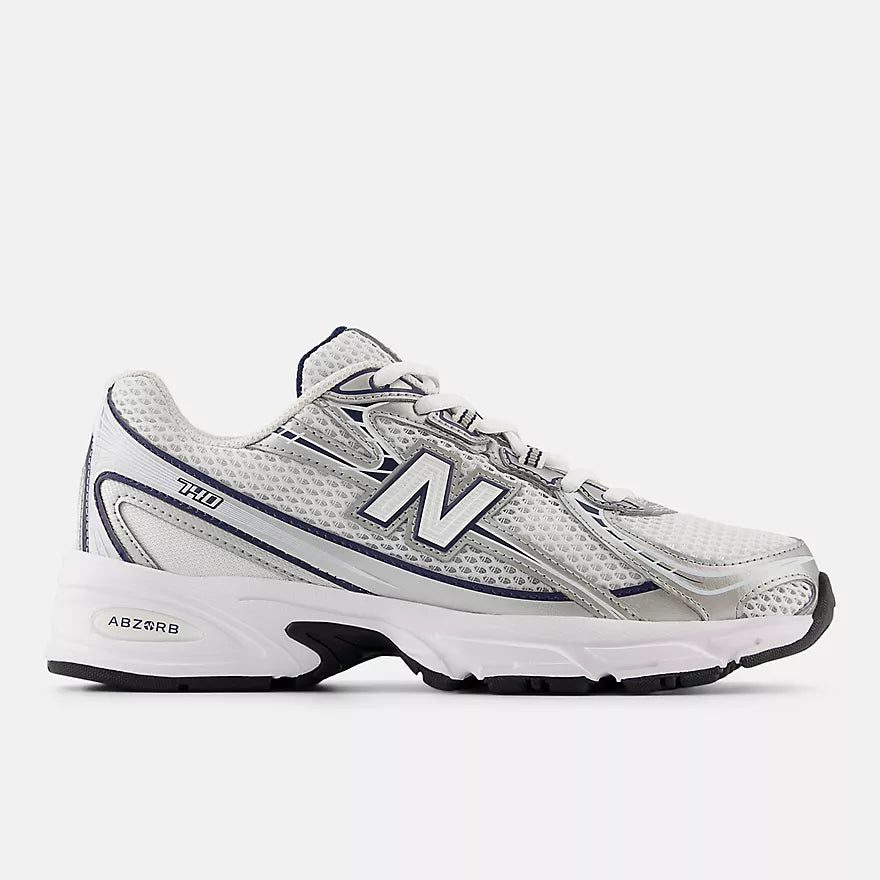 New Balance 740
